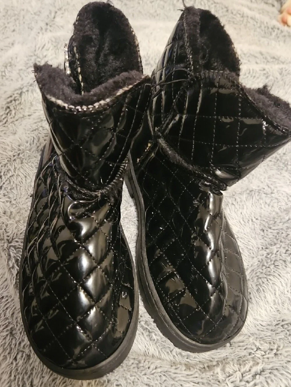 bebe shiny quilted